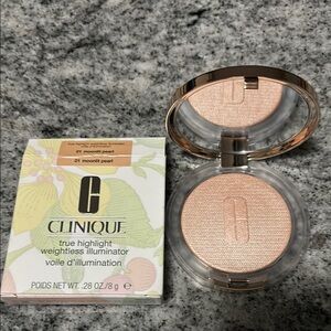 Clinique True Highlight Weightless Illuminator #01 Moonlit Pearl 0.28 Oz NIB
